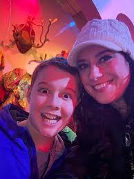 Kathleen Lipe's Instagram, Twitter & Facebook