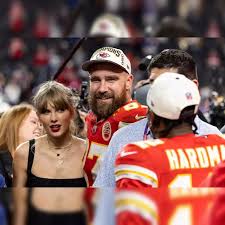taylor swift: Taylor Swift's subtle hint on her relationship with Travis  Kelce sends fans into a frenzy - The Economic Times