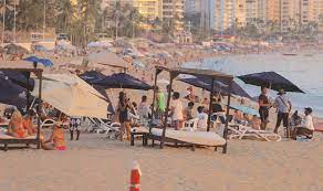 Pasan A Semaforo Amarillo Acapulco Zihuatanejo Y Chilpancingo Astudillo El Sur Acapulco Suracapulco I Noticias Acapulco Guerrero