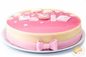 Gateau Girly Personnalise Financier Framboises X2f Pralines Cremeux Framboise Mousse Legere Chocolat Blanc Meringue Chocolat Blanc Praline Rose Meringue