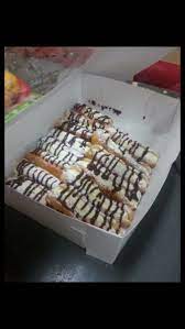 Hot Dogs From Spring Hill Bakery In South Charleston These May Very Well Be The Greatest Things In The History Of Ev Easy Desserts Bakery Delicious Desserts