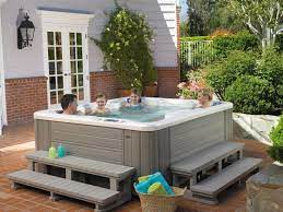 Un visa peut se présenter sous la forme d'un. Le Spa C Est Dehors Que Ca S Passe Visite Deco