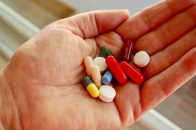 6 loại thuốc gây tăng cholesterol, liệu có nên dừng thuốc?