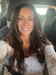 Stephanie Randell's Instagram, Twitter & Facebook