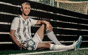 .tomas soucek the midfield commander 2021ᴴᴰ, the warrior elegance of tomáš souček in west tomas soucek slavia prague praha goals assists passes 2019 2020, tomáš souček the czech. Zustat Pet Let Proc Ne Tvrdi Soucek Slavii Neopousti A Chce S Ni Uspet Idnes Cz