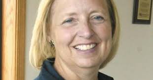 7th candidate, Randi Hood, seeks Supreme Court post