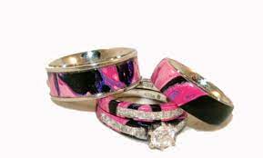 Muddy Girl Camo Engagement Rings So Cute Camo Wedding Rings Camo Engagement Rings Pink Camo Wedding Ring