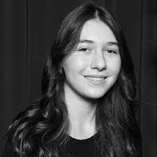 Kathryn Schaub's Instagram, Twitter & Facebook