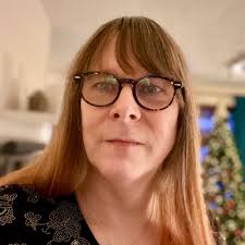 Diane Gall's Instagram, Twitter & Facebook