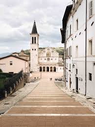 Weekend Tra I Borghi Dell Umbria Spoleto Trevi Spello Bevagna Anna Scrigni Vacanze In Italia Umbria Italia Viaggiare In Italia