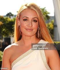 Florence Colburn's Instagram, Twitter & Facebook