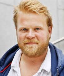 Anders baasmo christiansen er en norsk skuespiller, utdannet ved statens teaterhøgskole (uteksaminert 2000). Anders Baasmo Christiansen Har Gitt Stemme R Til En Ingvar Ambjornsens Nye Bok Kaptein Nero Cappelen Damm