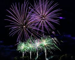 Mais avant le spectacle pyrotechnique, dj l/in et vladimir spoutnik se le défilé militaire et les cérémonies militaires organisées à l'occasion de la fête nationale à metz auront lieu le 13 juillet dès 17h place de la. Feu D Artifice Chambray Les Tours