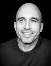 Ordini e paghi al ristorante con la app. Ed eviti pure la fila alla  toilette