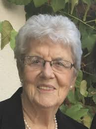 Doris Bennett's Instagram, Twitter & Facebook