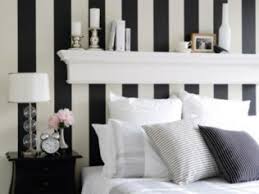 Black And White Striped Wallpaper Living Room Feng Shui Guide Interior Design 5 Gestreept Behang Thuis Thuisdecoratie