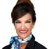 Janet Elias's Instagram, Twitter & Facebook