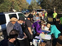 Andreas Fuhrmann Record Searchlight Volunteers Help Coordinate A Search For Sherri Papini Friday Morning Near Where She Was Volunteer Searchlight Oregon Trail