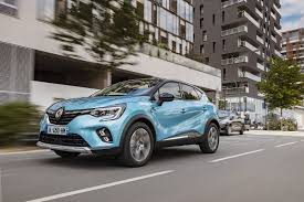The production version of the first one, based on the b platform, made its debut at the 2013 geneva motor show and started to be marketed in france during april 2013. Renault Captur E Tech Alle Register Gezogen