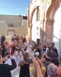 Σπάνια φωτογραφικά στιγμιότυπα από τις καλοκαιρινές τους διακοπές. Na Zhsoyn Pantreythkan Manos Niflhs Elisabet Moytafh Lifestyle Thepressroom Gr