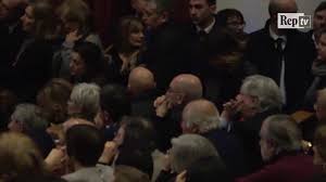 Tu hai la fortuna di avere i capelli spettinati/ondulati. Comunali Calenda Non Sono Un Pariolino La Mia E Una Candidatura Di Centro Sinistra E Si Arrabbia Con Raimo La Repubblica