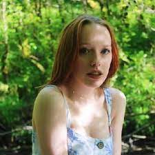 She spent her childhood years growing up in letterkenny, co. Amybeth Mcnulty Bio Age Net Worth Height Single Nationality Body Measurement Career