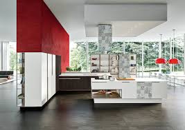 Une cuisine haut de gamme ou de luxe étant par définition unique, adaptée à votre style de vie, et réalisée dans des matériaux premium, il faut s'attendre à des tarifs à la hauteur de telles exigences.ainsi, on considère que le prix d'une cuisine haut de gamme démarre à partir de 12 000 € et peut atteindre plus de 100 000 € ! Modele De Cuisine De Luxe Moderne Ouverte Ideale Grande Piece Snaidero