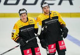 You are currently watching edmonton oilers live stream online in hd directly from your pc, mobile and tablets. Nationalspieler Dominik Kahun Wechselt Von Den Buffalo Sabres Zu Den Edmonton Oilers Und Erhalt Einen Einjahresvertrag Eishockey News