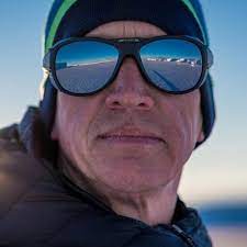 Genom sina löstagbara sidoskydd får du ett optimalt skydd mot indirekt solljus. Julbo Explorer 2 0 J4975014 Sunglasses Online
