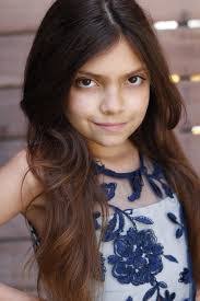 Sophie Abraham's Instagram, Twitter & Facebook