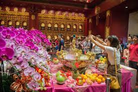 Devotees take 2 hrs to complete the 3 steps 1 bow procession. Vesak Day In Singapore Celebrating Buddha S Birthday