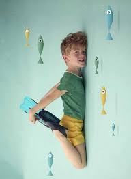 Quirky Kids Beach Shoot By Eva Bozzo For The New Hooligans Magazine Smudgetikka Kids Outfits Kids Fashion Photography Kids Winter Fashion