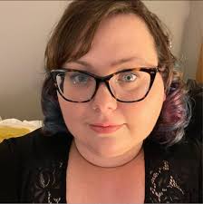 Sunday is the perfect day to go through your make-up and skincare and  replace expired or no-longer-love products with fresh ones. Here's a guide.  Hurry...