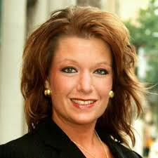 Victoria Kay (@VictoriaDeFrees)