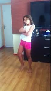 Para realizar esse sonho, sua mãe. Menina Dancando Anitta Belvir Video Dailymotion