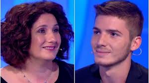 Francesco rifiuta la madre Anna a C'è posta per te: “Non ti voglio bene  quanto vorresti”