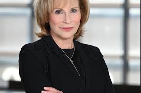 United Way Women's Leadership Council “Take a Walk in Her Shoes” Event to  Celebrate Women in Philanthropy