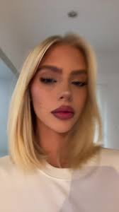 Vídeos de Daniela Washington (@daniwashington__) con «suara asli.