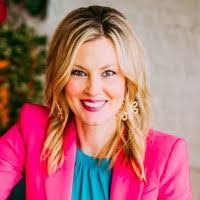 Kelli Schweitzer's Instagram, Twitter & Facebook