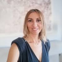 Ana Cruzado's Instagram, Twitter & Facebook