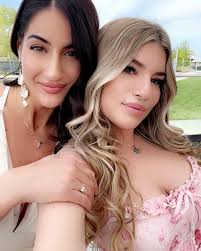 Amanda Lee (@amandalee1012) · Windsor, ON