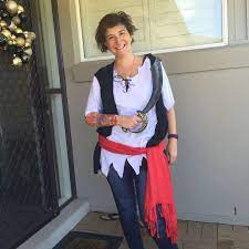 Diy Pirate Costume 8 White T Shirt And Shoelace Into Pirate Shirt 8 Black T Shirt Into Best Scarf F Pirate Costume Diy Female Pirate Costume Pirate Shirts