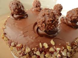 Ferrero Rocher Cake La Cuisine De Micheline Gateau Noisette Gateau Gouter Idee Gateau