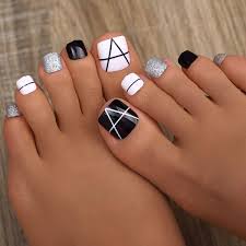 Nail art for toes are something that we all hunt for these days, since nail art toe nail design + short nails version pink with easy white flowers. Amazon Com Campsis Glossy False Toe Nails Black Fake Toe Nails Acrylic Press On Nails Clips Foot Nail For Women And Girls Pack Fo 24 Beauty