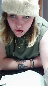 Leigh Frazier's Instagram, Twitter & Facebook