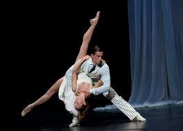 La danza è stata la sua passione sin da quando è stata in grado di muovere i primi passi. Eleonora Abbagnato Stella A Due Punte Per Civitanova Danza Cronache Maceratesi