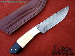 custom made hunting knife damascus steel 1095 and 15n20 hand