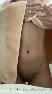 Lary Ruivinha Mostrando A Buceta Dela Depois Do Banho - Cnn Amador