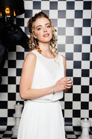 We did not find results for: Brautkleid Puristisch Heirate Im Schlichten Kussdiebraut Traumkleid