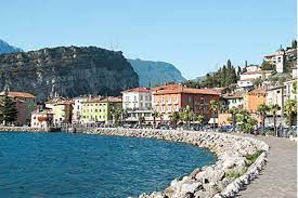 Offerte vacanze lago di garda. Case Vacanza Ed Appartamenti Lago Di Garda Interchalet